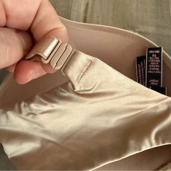 Victoria's Secret Bombshell Plunge Bra Nude 36D Padded Push Up Twist Adjustable - Picture 5 of 7